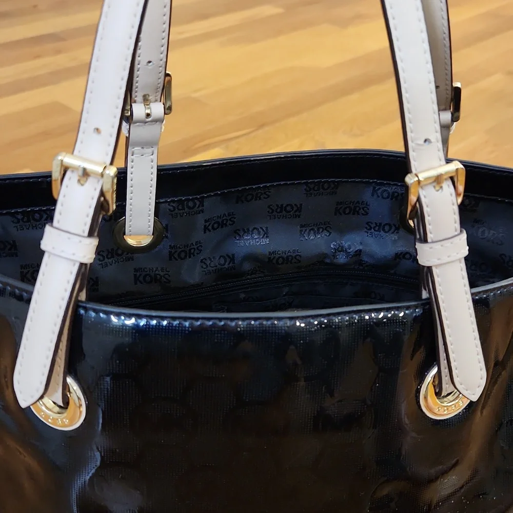 Michael Kors Jet Set Tote
